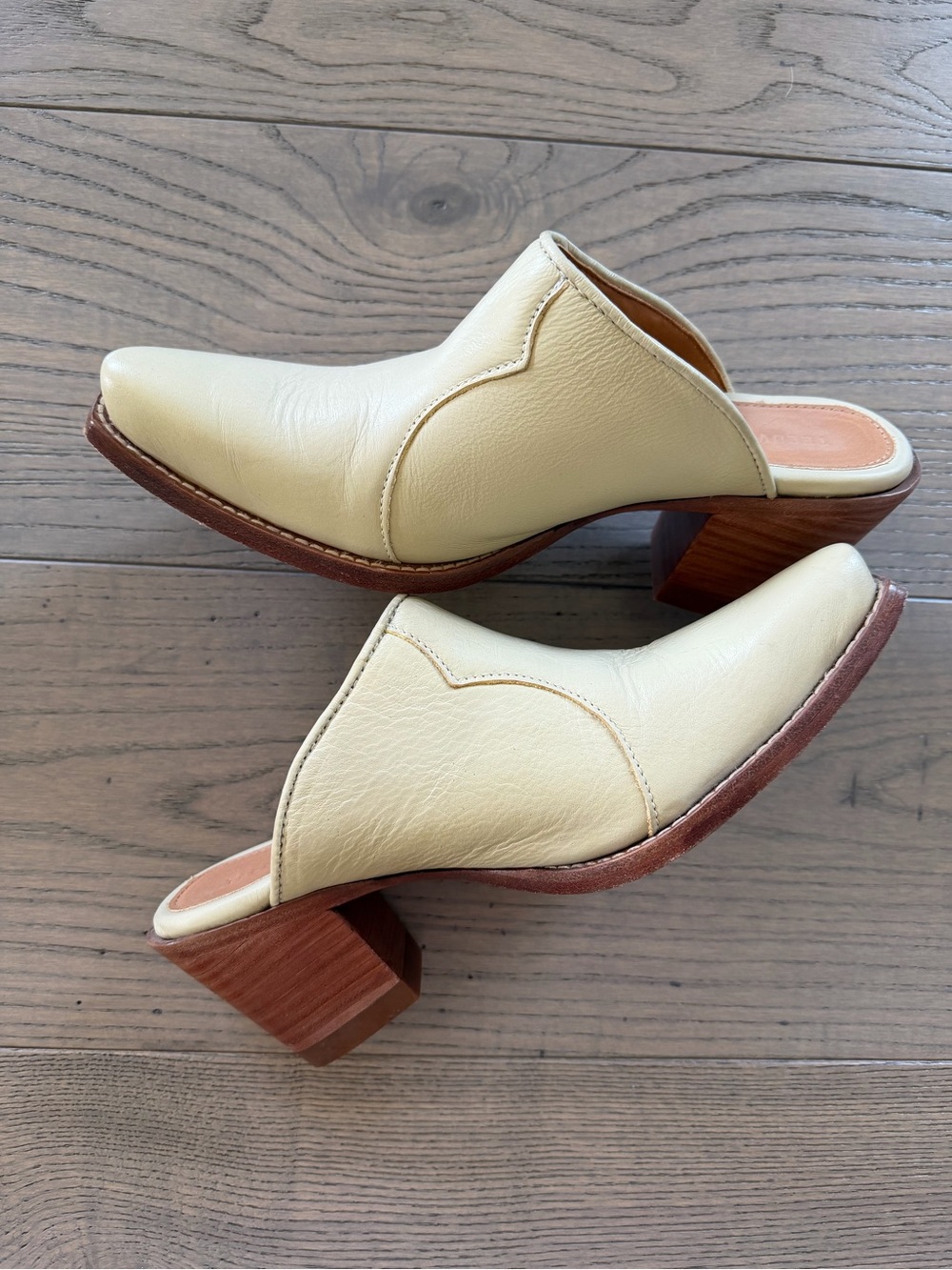 Tecovas Cream Leather Block-Heel Mule